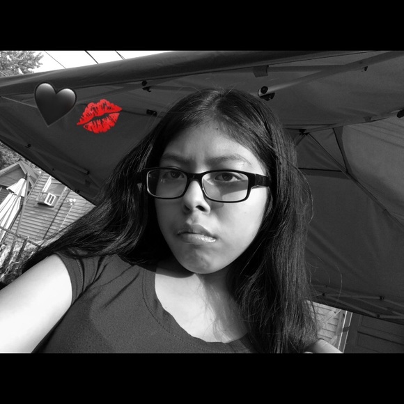 Meet your Posher, Daelyn - Picture 1 of 1